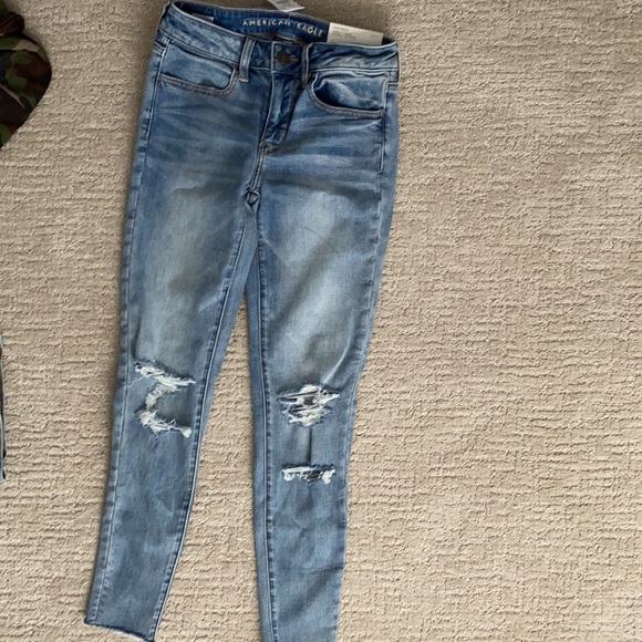 AMERICAN EAGLE JEANS NEW WITH TAGS - Picture 3 of 3